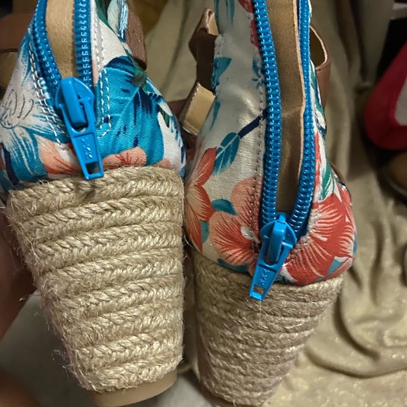 Espadrille wedges - Picture 3 of 15